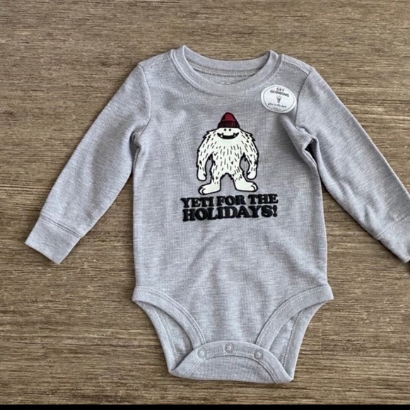 OshKosh Yeti for the Holidays Gray Onesie - Picture 4 of 5